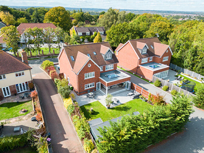 6 Bedroom Detached House For Sale In Church Road, Hockley, SS5