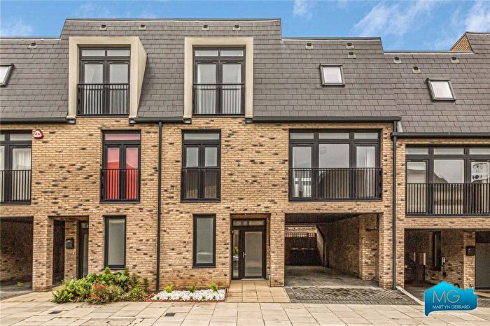 4 Bedroom Terraced House To Rent In Helios Way, Barnet, Hertfordshire, EN5