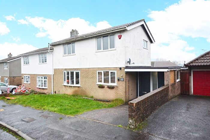 3 Bedroom Semi Detached House For Sale In Acorn Grove, Bristol, BS13