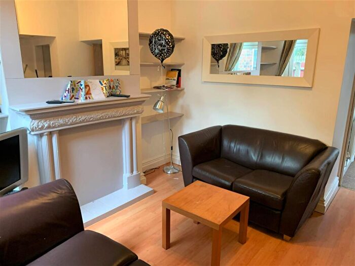 4 Bedroom Terraced House To Rent In Blossom Avenue, Dawlish Road, Selly Oak, Birmingham, B29