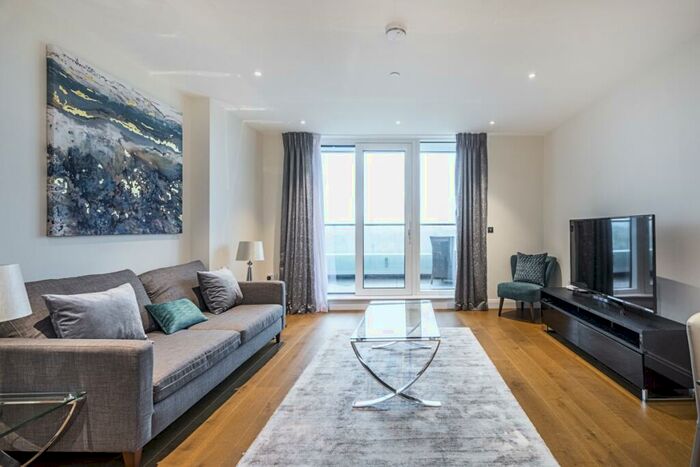 2 Bedroom Flat To Rent In Chelsea Vista, Queenstown Road, SW11