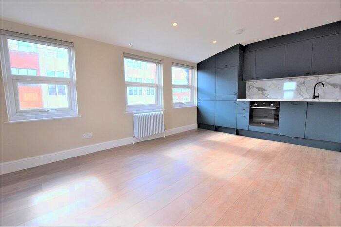 1 Bedroom Flat To Rent In High Road, London, N12