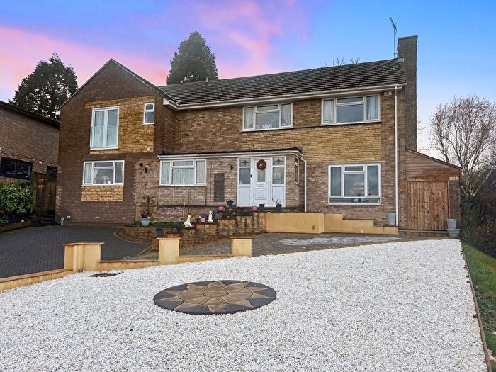 5 Bedroom Detached House For Sale In The Ridge, Blunsdon, Blunsdon, SN26