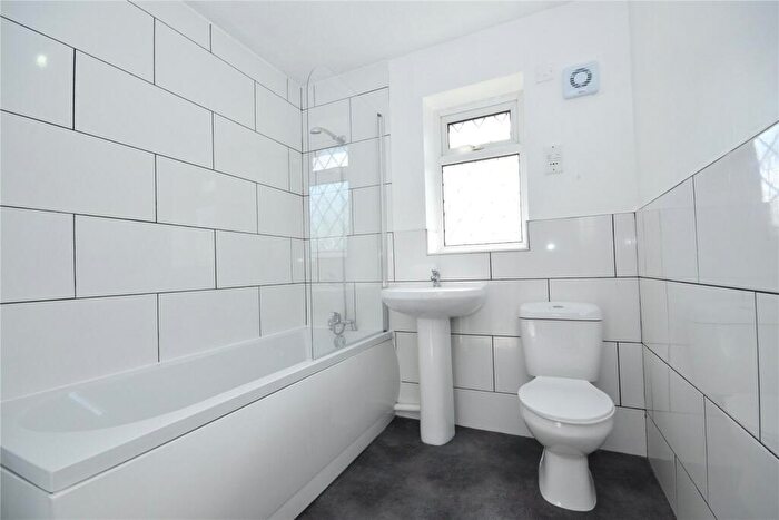 1 Bedroom Town House To Rent In Owl Ridge, Morley, Leeds, West Yorkshire, LS27