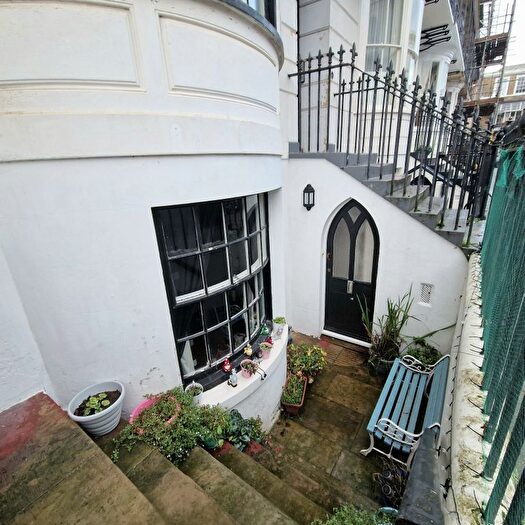 1 Bedroom Flat To Rent In Augusta Road, Ramsgate, Kent, CT11