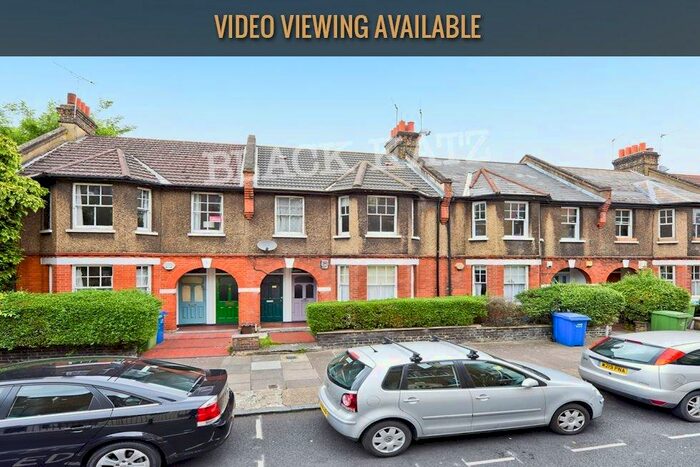 3 Bedroom Flat To Rent In Councillor Street, SE5