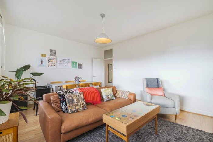 2 Bedroom Flat To Rent In Courthill Road London, SE13