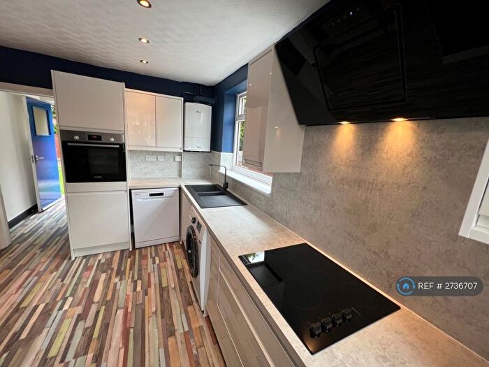 4 Bedroom Semi-Detached House To Rent In Eccles Old Road, Salford, M6