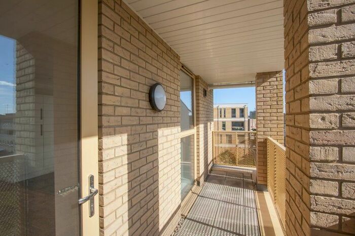 2 Bedroom Flat To Rent In High Road, Harringay/ Seven Sisters, N15