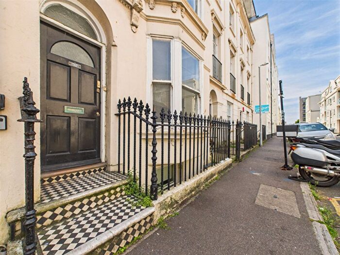2 Bedroom Flat To Rent In Sillwood Gate, - Sillwood Street, Brighton, East Sussex, BN1