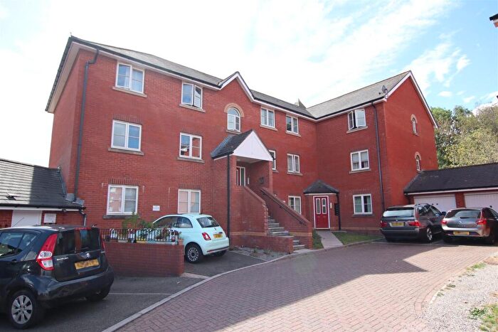 1 Bedroom Flat For Sale In Lewis Crescent, Clyst Heath, Exeter, EX2