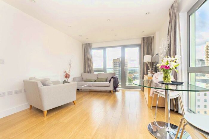 2 Bedroom Flat To Rent In Christian Street, London, E1