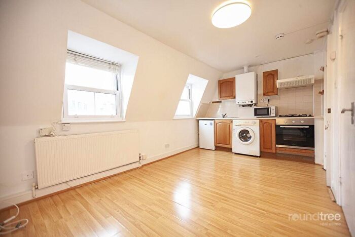 1 Bedroom Apartment To Rent In Kentish Town Road, Camden Town, NW1