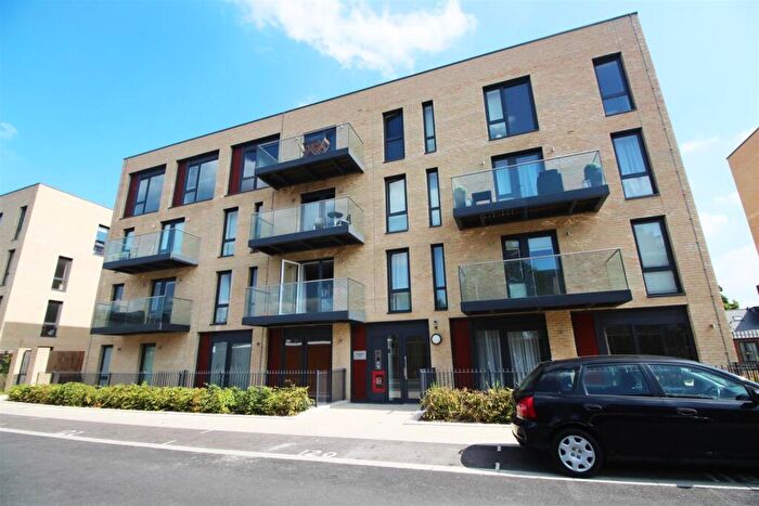 2 Bedroom Apartment To Rent In Metropolitan Court, Hayling Way, Edgware, Greater London, HA8
