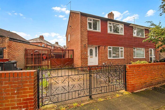 3 Bedroom Semi-Detached House For Sale In Melrose Avenue, Darlington, DL3