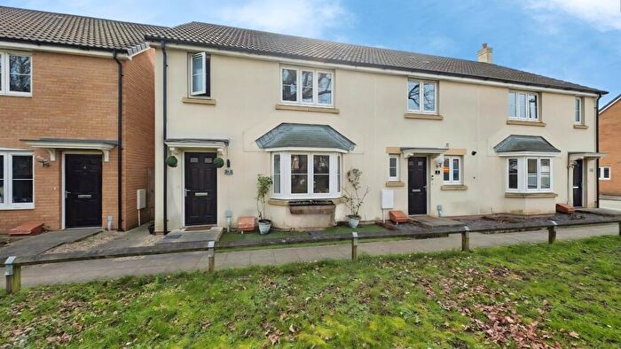 3 Bedroom End Of Terrace House For Sale In Rodford Ride, Yate, South Gloucestershire, BS37