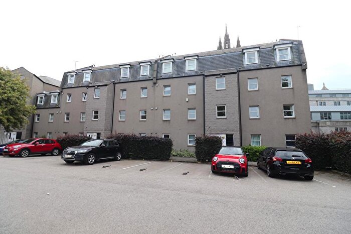 2 Bedroom Flat To Rent In Littlejohn Street, Aberdeen, AB10