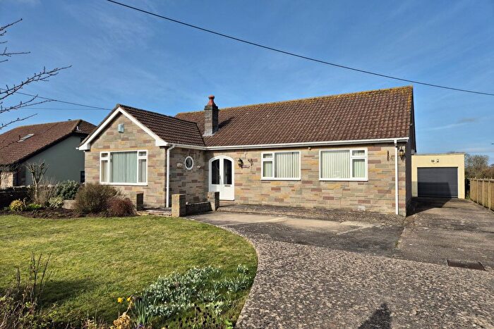 2 Bedroom Bungalow For Sale In Kenn Street, Kenn, Clevedon, North Somerset, BS21