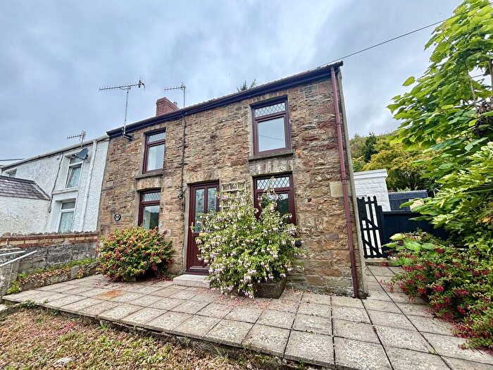 2 Bedroom Cottage For Sale In Graig Road, Godrergraig, Swansea., SA9