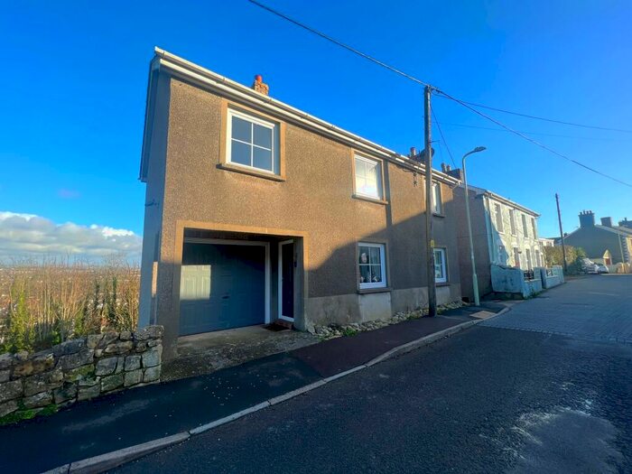 4 Bedroom House To Rent In Cefn Glas Road, Bridgend, CF31