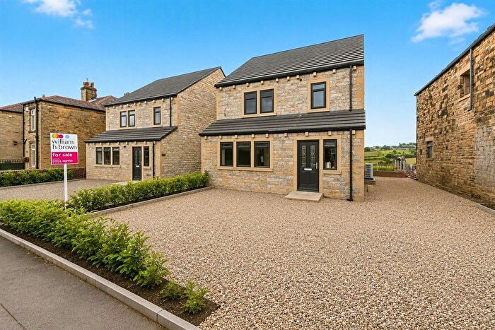 4 Bedroom Detached House For Sale In Halifax Road, Liversedge, WF15