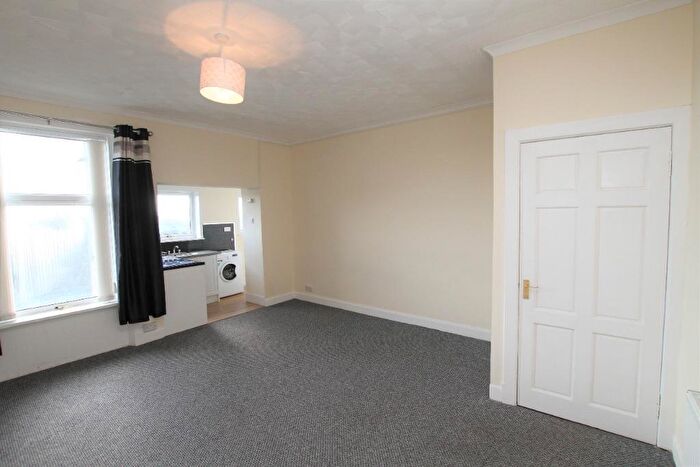1 Bedroom Flat To Rent In Station Road, Shotts, ML7