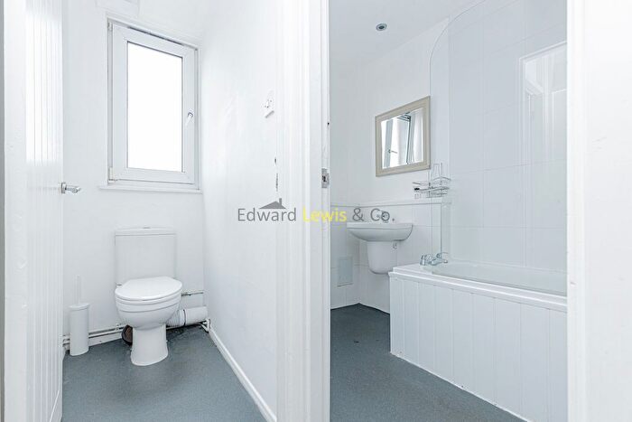 3 Bedroom Flat To Rent In Arbery Road, London, E3