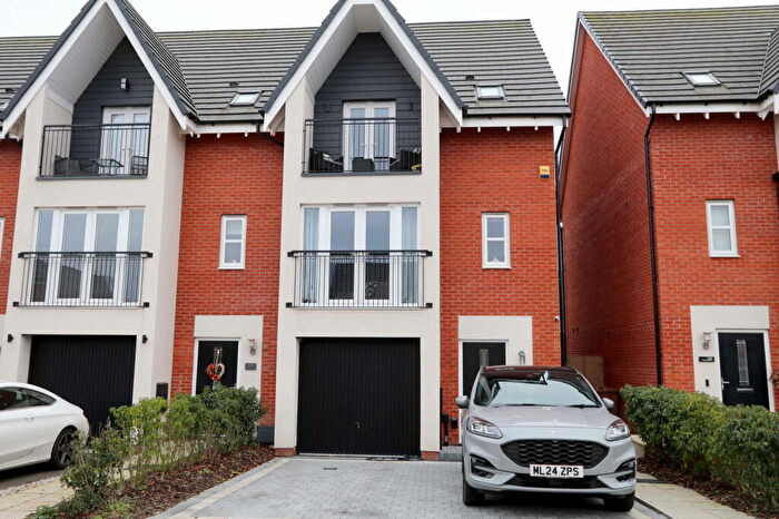 5 Bedroom End Of Terrace House For Sale In Blowick Moss Lane, Kew, Southport, PR8