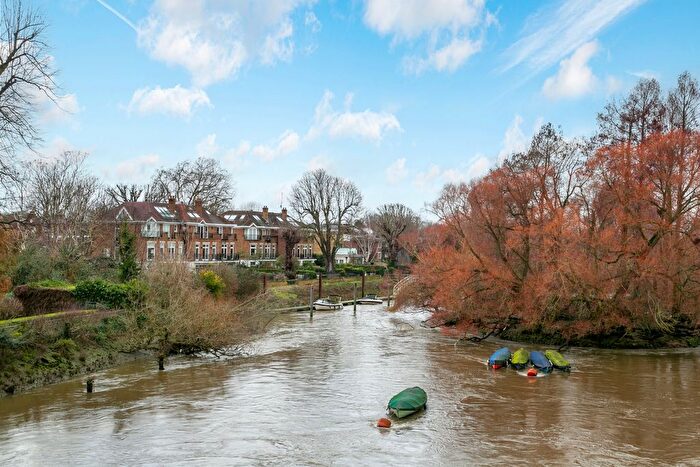 5 Bedroom Detached House To Rent In Willoughby Road, Twickenham, TW1