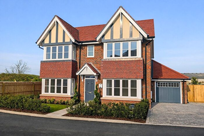 4 Bedroom Detached House For Sale In Little Green, Aston Clinton, Aylesbury, HP22