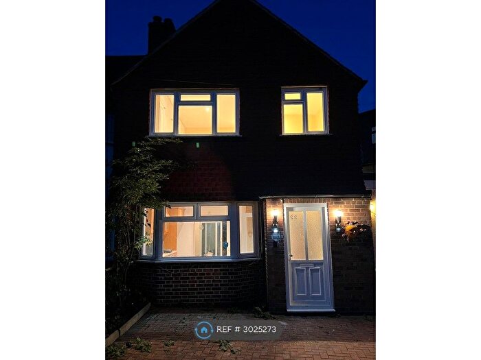 3 Bedroom End Terrace House To Rent In Pembury Avenue, Worcester Park, KT4