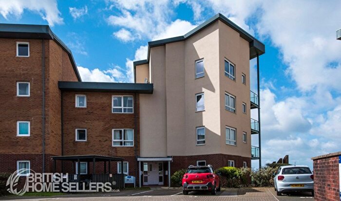 2 Bedroom Flat For Sale In Pentre Doc Y Gogledd, Llanelli, Carmarthenshire, SA15