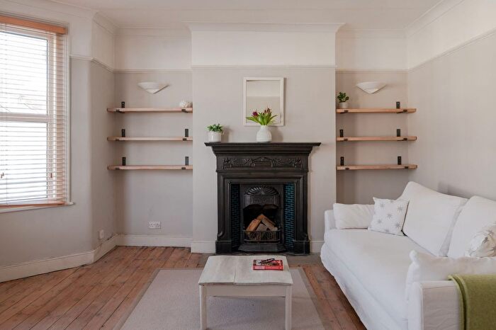 1 Bedroom Maisonette To Rent In Albert Road, London, E10