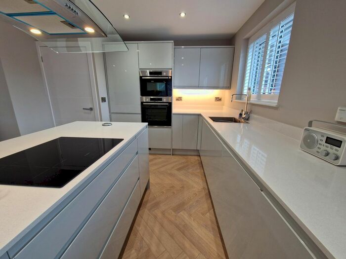 3 Bedroom Bungalow To Rent In Clayworth Drive, Doncaster, DN4