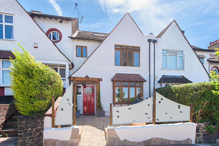 3 Bedroom Terraced House For Sale In Woodstock Avenue, Golders Green, London, NW11