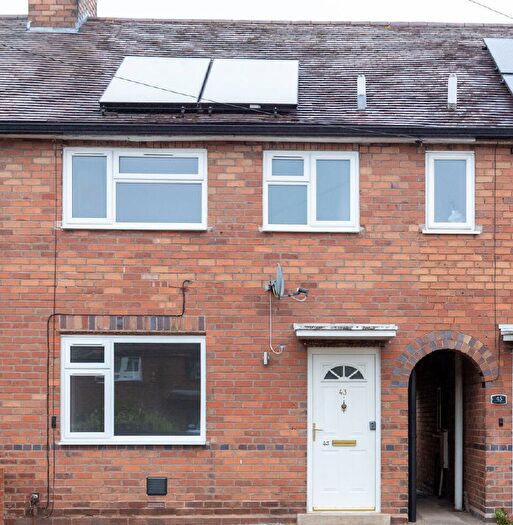 3 Bedroom Semi-Detached House To Rent In Jubilee Avenue, Telford, TF2