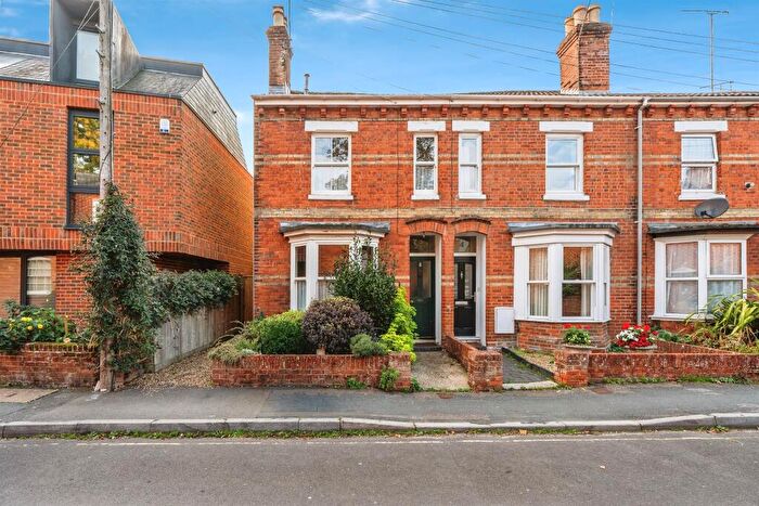 2 Bedroom End Of Terrace House For Sale In Linden Road, Romsey, SO51