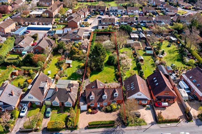 4 Bedroom Detached House For Sale In Grove Road, Sonning Common, RG4