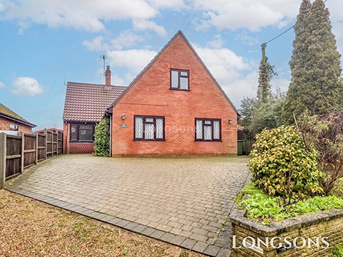 4 Bedroom Detached House For Sale In Willow Corner, Carbrooke, IP25