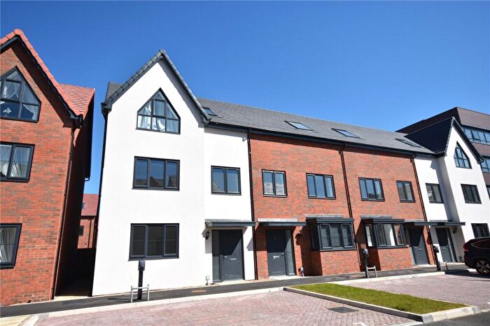 1 Bedroom Terraced House To Rent In Sanders Lane, Aylesbury, Buckinghamshire, HP21