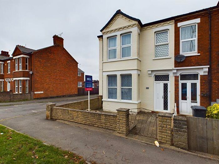 4 Bedroom Semi-Detached House For Sale In Wainfleet Road, Skegness, PE25