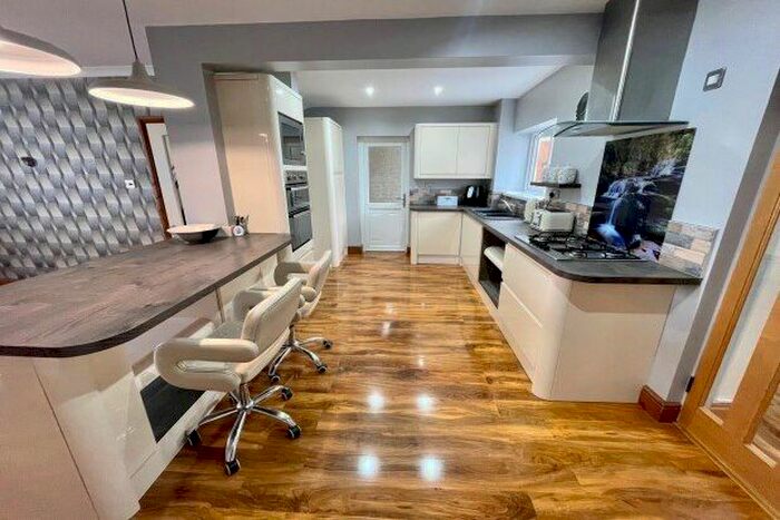 3 Bedroom Terraced House To Rent In Hernehurst, Birmingham, B32