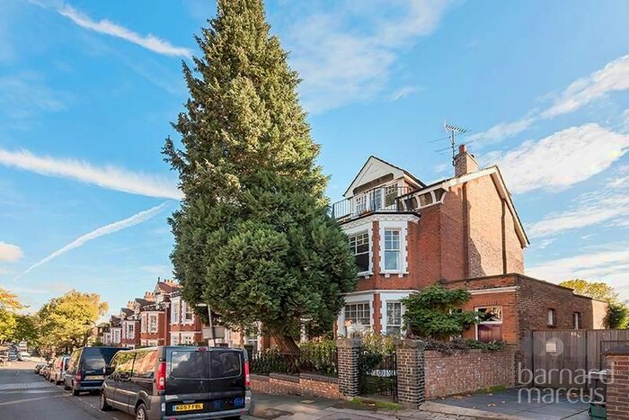 2 Bedroom Flat To Rent In Jacksons Lane, London, N6