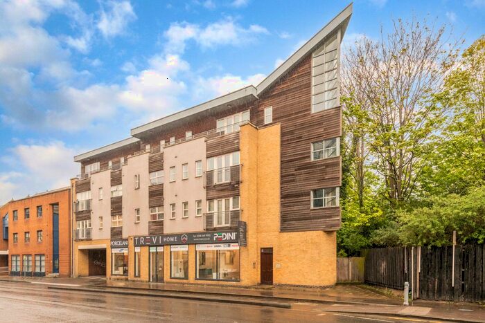 1 Bedroom Flat To Rent In London Road, Kingston Upon Thames, KT2