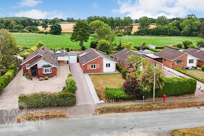 3 Bedroom Detached Bungalow For Sale In Pound Lane, Blofield, Norwich, NR13