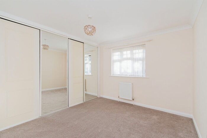 2 Bedroom Semi-Detached Bungalow For Sale In Back Northgate, Pontefract, WF8