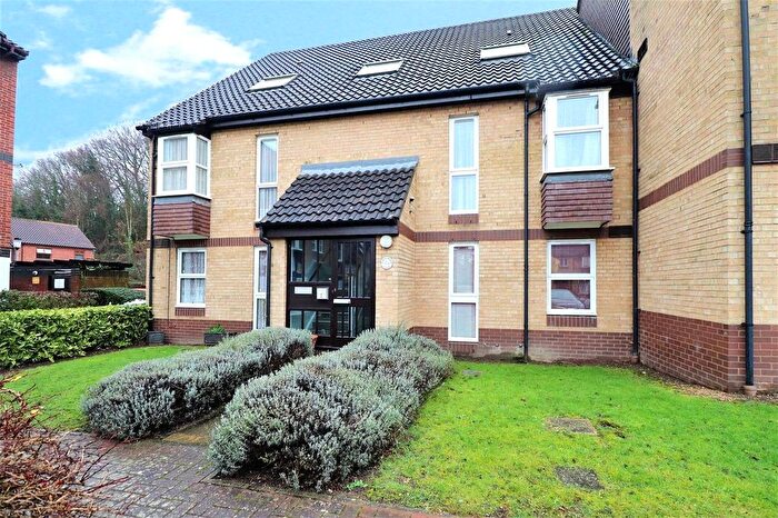 1 Bedroom Flat To Rent In Heatherbank Close, Crayford, Dartford, Kent, DA1