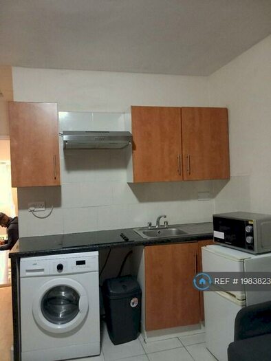 Studio To Rent In Manor Park, London, E12