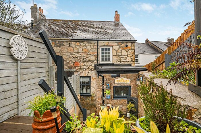 2 Bedroom Cottage For Sale In Fore Street, Sticker, PL26