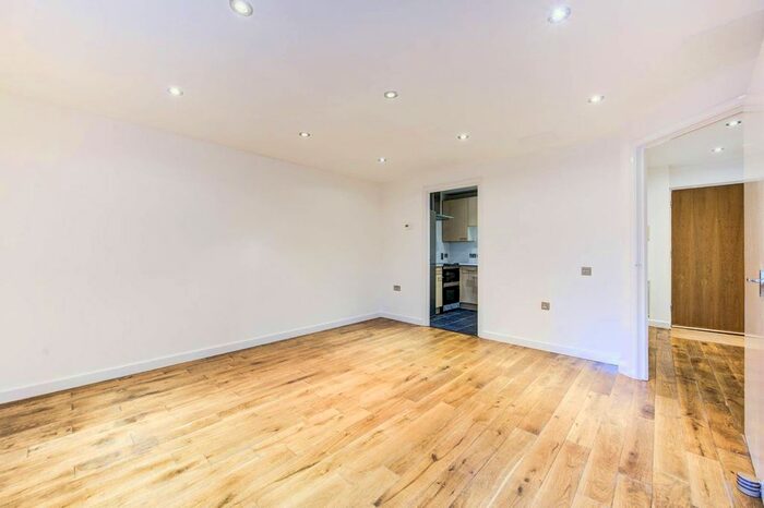 1 Bedroom Flat To Rent In Beckford Close, Kensington, London, W14